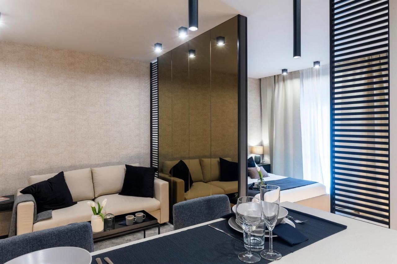 Ostia Holiday Greed Lounge Privee Eksteriør billede
